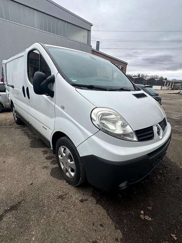 Second-hand Renault Trafic 2014 Alb Monovolum
