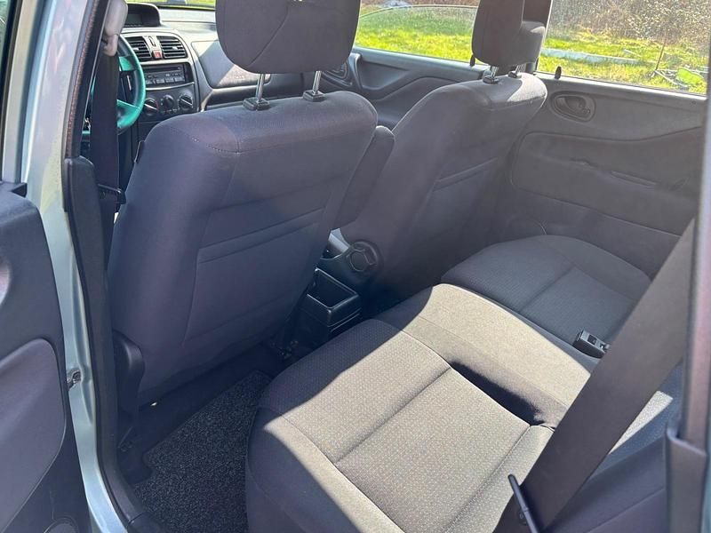 Gebraucht Mitsubishi Space Star 105 PS (77 kW) 2003 Grau Van / Kleinbus