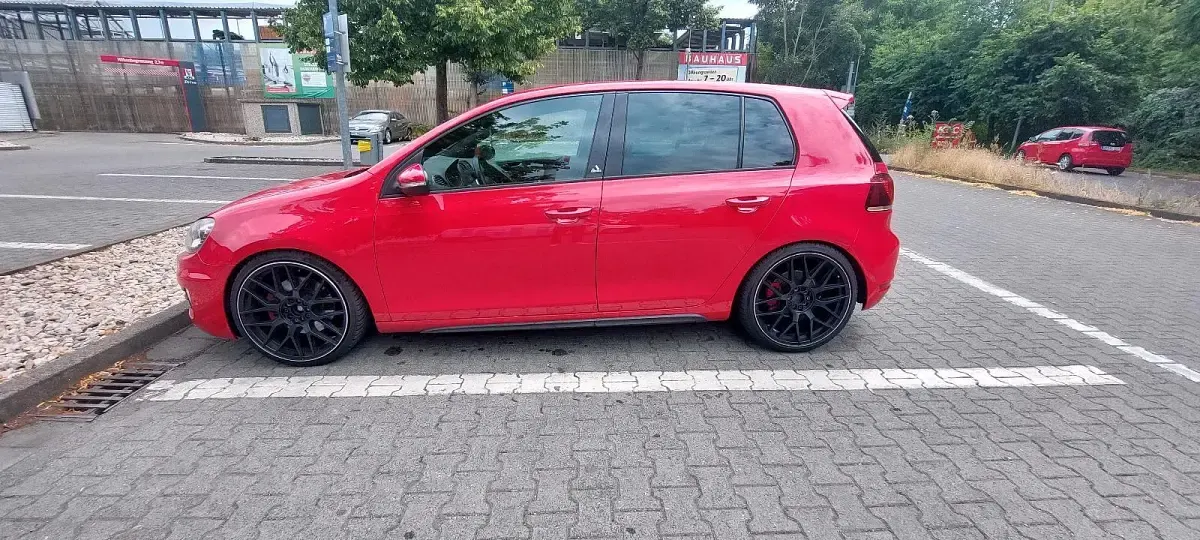 Gebraucht VW Golf VI GTI 210 PS (154 kW) 2011 Rot Kleinwagen