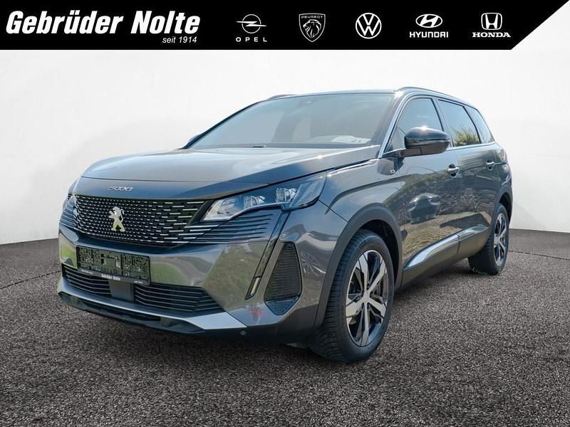 Grau / Gebraucht 2023 Peugeot 5008 GT Van / Kleinbus | 31.450 € (Etwas zu teuer) - Bild 1/4