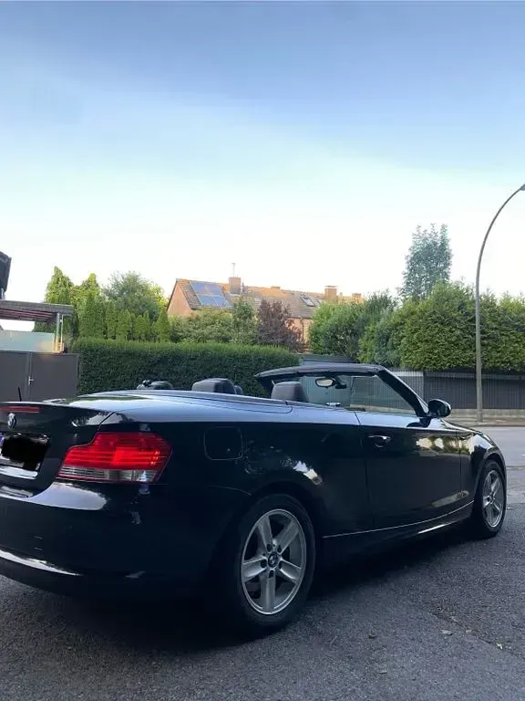 Gebraucht BMW 120 Cabriolet 170 PS (125 kW) 2008 Schwarz Cabrio
