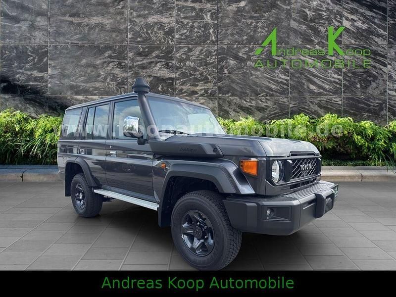 Neu Toyota Land Cruiser 231 PS (169 kW) 2025 Grau SUV