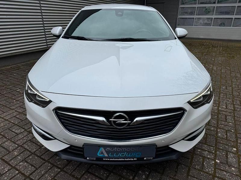 Gebraucht Opel Insignia Innovation 165 PS (121 kW) 2018 Weiß Limousine