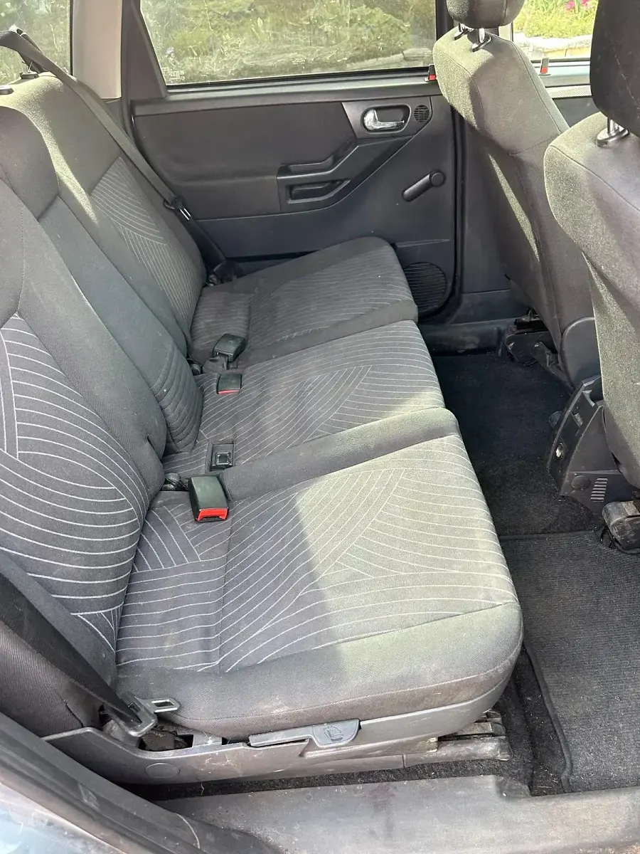 Second-hand Opel Meriva 101 CP (74 kW) 2006 Albastru Monovolum