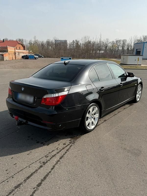 Gebraucht BMW 530 272 PS (200 kW) 2007 Blau Limousine