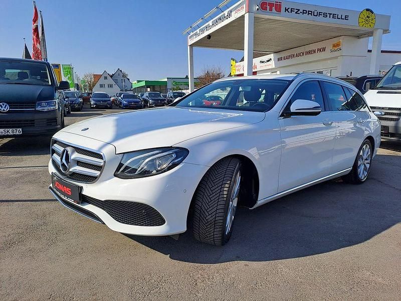 Gebraucht Mercedes E200 184 PS (135 kW) 2016 Weiß Kombi