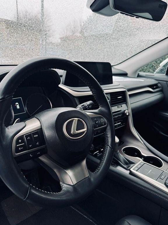 Gebraucht Lexus RX450h 313 PS (230 kW) 2022 Weiß SUV