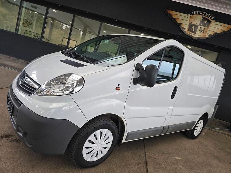 Gebraucht Opel Vivaro 180 PS (132 kW) 2014 Weiß Van / Kleinbus