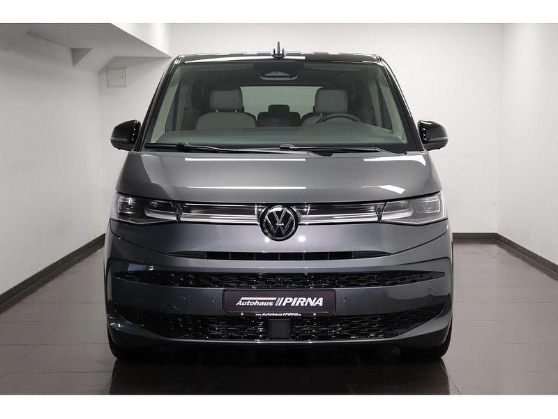 Gebraucht VW Multivan Edition 150 PS (110 kW) 2026 Grau Van