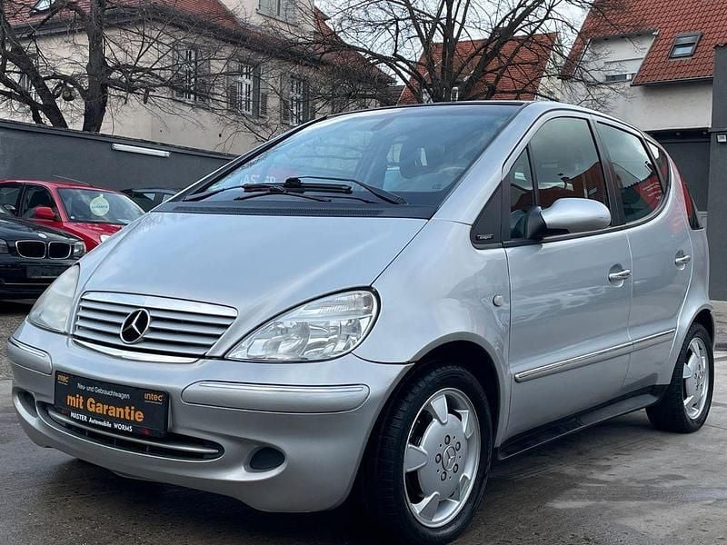Gebraucht Mercedes B170 Avantgarde 95 PS (69 kW) 2007 Silber Van / Kleinbus