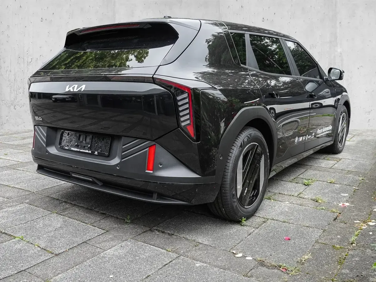 Neu Kia EV4 Earth 150 kW (204 PS) 2026 Schwarz Limousine