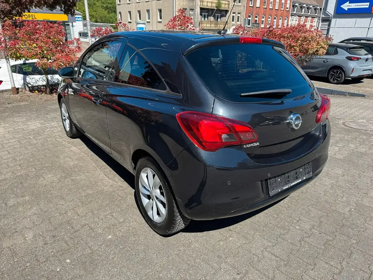 Gebraucht Opel Corsa drive 90 PS (66 kW) 2016 Schwarz Kleinwagen