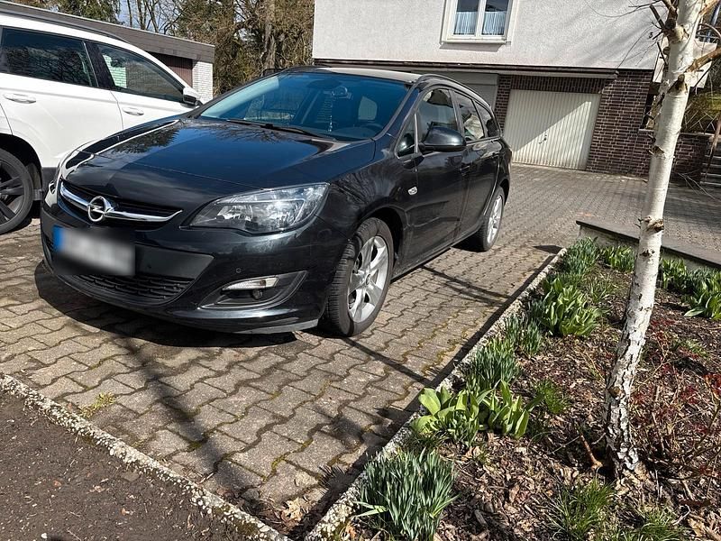 Gebraucht Opel Astra 165 PS (121 kW) 2015 Schwarz Kombi