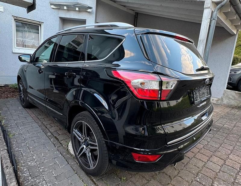 Gebraucht Ford Kuga Vignale 230 PS (169 kW) 2019 Schwarz SUV