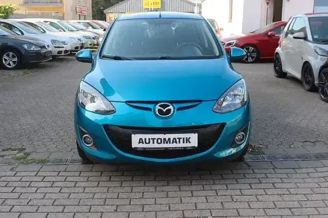 Gebraucht Mazda 2 Center-Line 102 PS (75 kW) 2012 Aquatic blue Kleinwagen