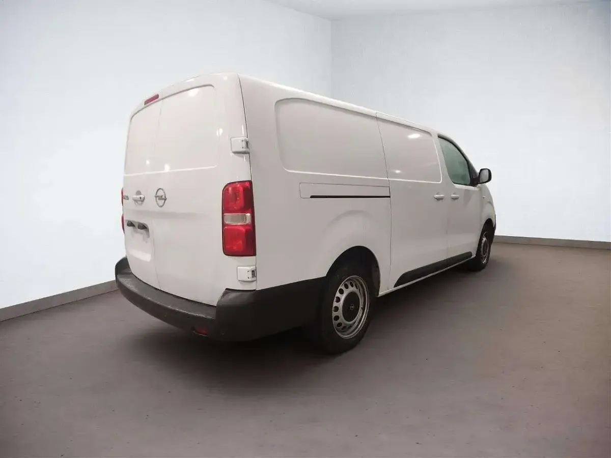 Gebraucht Opel Vivaro 177 PS (130 kW) 2024 Kaolin weiss Van / Kleinbus