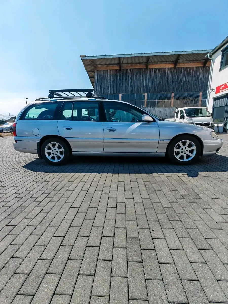 Gebraucht Opel Omega 150 PS (110 kW) 2002 Silber Kombi