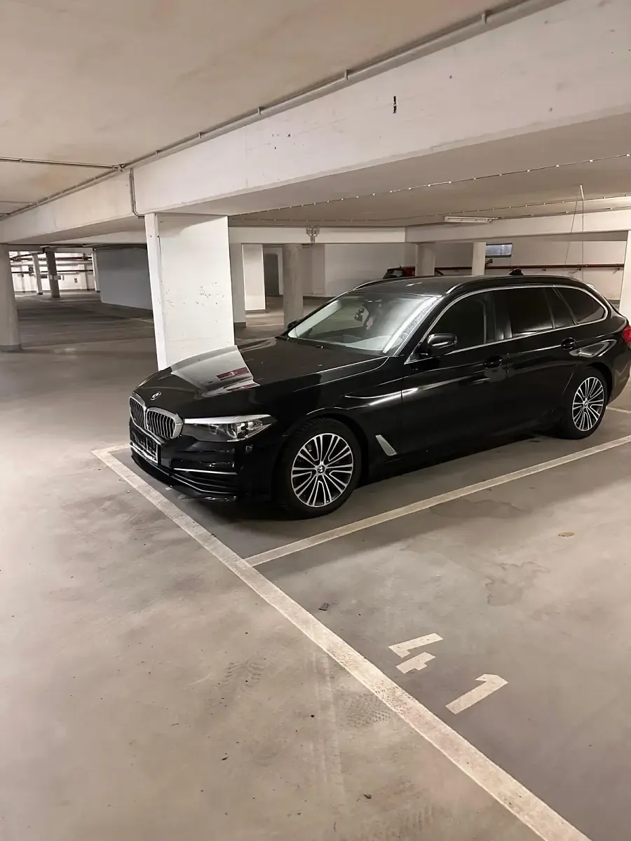 Gebraucht BMW 530 Sport Line 265 PS (194 kW) 2017 Schwarz Kombi