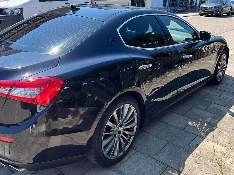 Gebraucht Maserati Ghibli 411 PS (302 kW) 2017 Schwarz Limousine