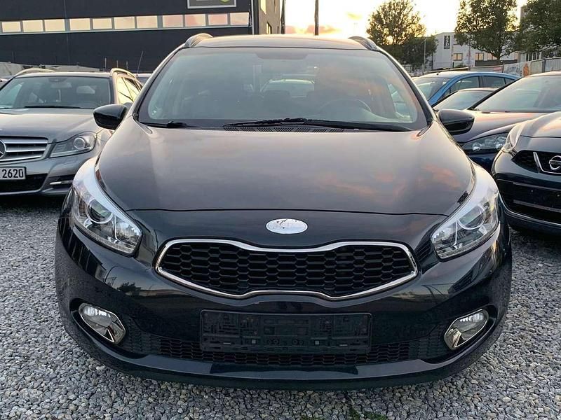 Other Gebraucht 2013 Kia Ceed Sportswagon Edition 7 Kombi | 3.899 € (Fairer Preis) - Bild 1/4