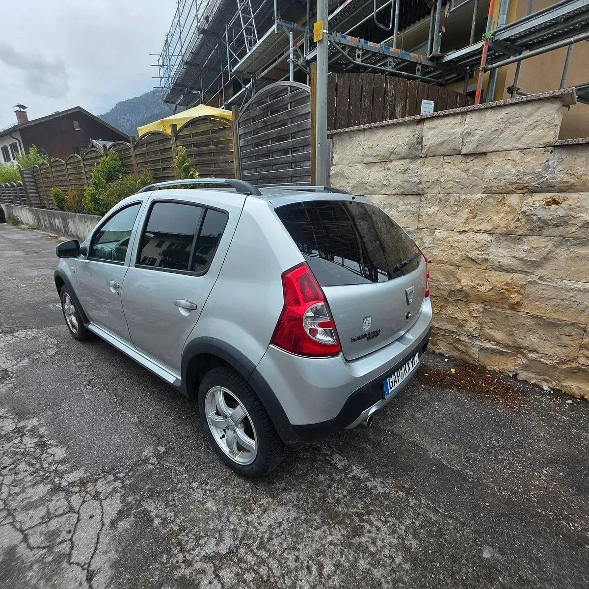 Gebraucht Dacia Sandero Stepway 84 PS (61 kW) 2011 Grau Limousine