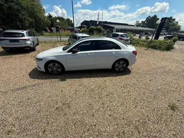 Gebraucht Mercedes A250 224 PS (164 kW) 2023 Weiß Limousine