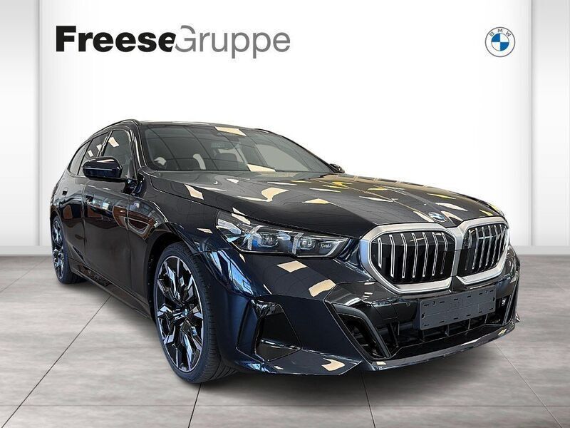 Schwarz Gebraucht 2024 BMW 520 M Sport Limousine | 70.690 € - Bild 1/4