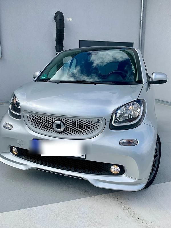 Silber Gebraucht 2017 Smart ForTwo Coupé Passion Coupé | 10.900 € (Fairer Preis) - Bild 1/4