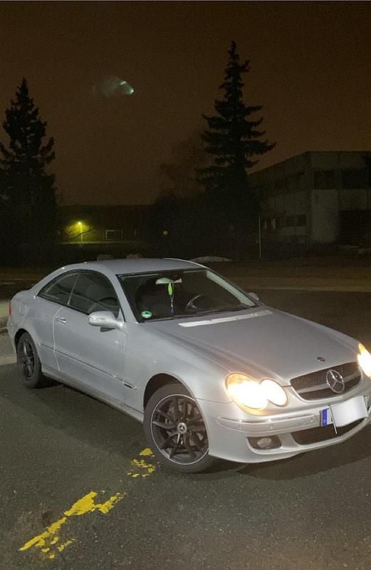 Gebraucht Mercedes CLK220 150 PS (110 kW) 2005 Grau Limousine