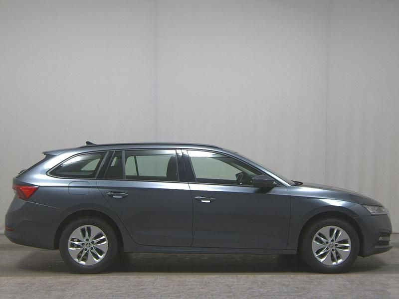 Gebraucht Skoda Octavia Ambition 150 PS (110 kW) 2021 Grau Kombi
