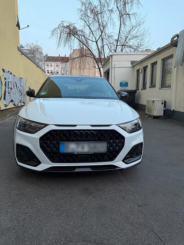 Gebraucht Audi A1 S-Line 150 PS (110 kW) 2022 Weiß SUV
