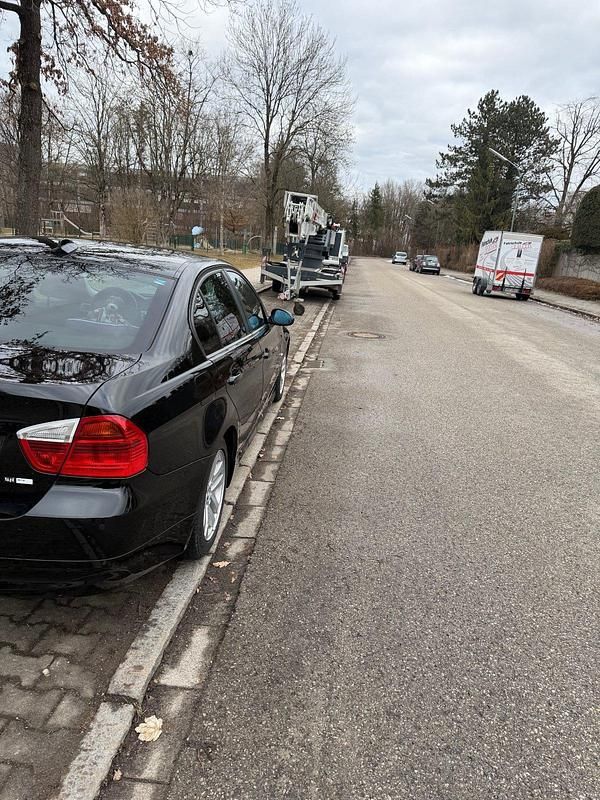 Gebraucht BMW 320 Advantage 177 PS (130 kW) 2006 Schwarz Limousine