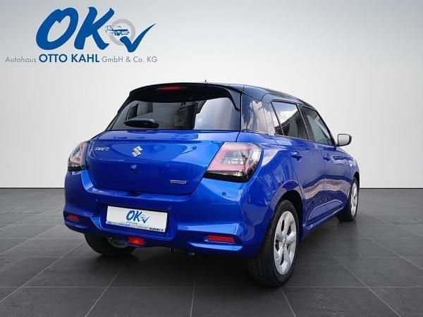 Neu Suzuki Swift Comfort 83 PS (61 kW) 2025 Beige (pure/mineral grey) Kleinwagen