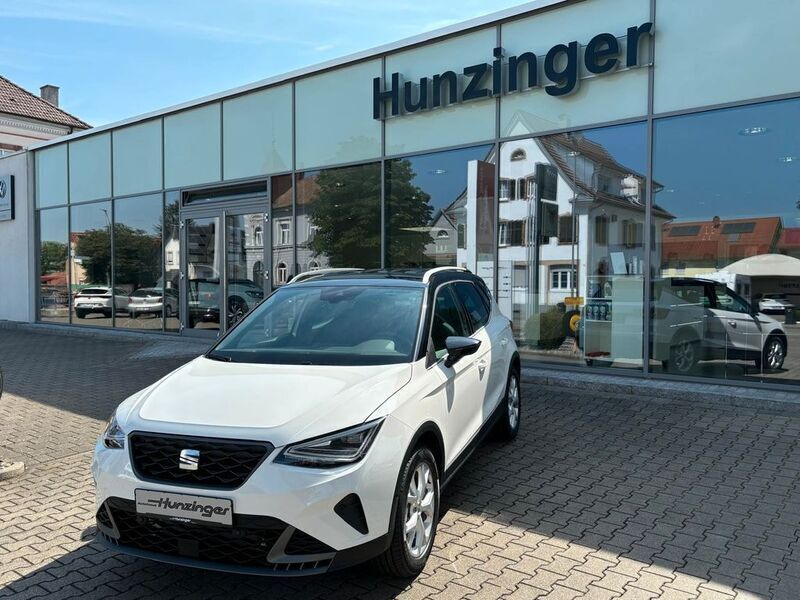 Weiß Gebraucht 2024 Seat Arona FR SUV | 25.490 € (Teuer) - Bild 1/4