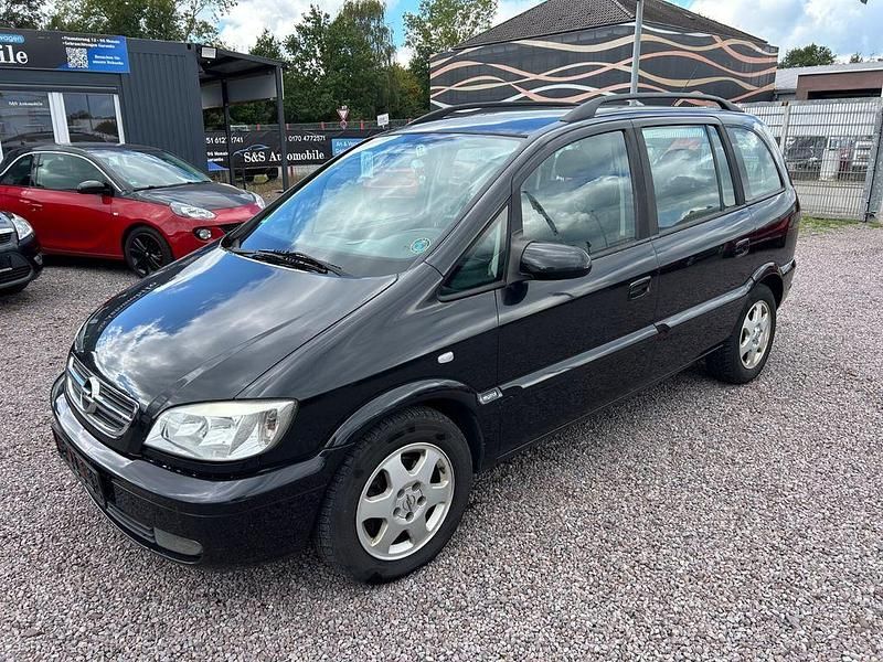 Schwarz Gebraucht 2004 Opel Zafira Elegance Van / Kleinbus | 990 € (Guter Preis) - Bild 1/4