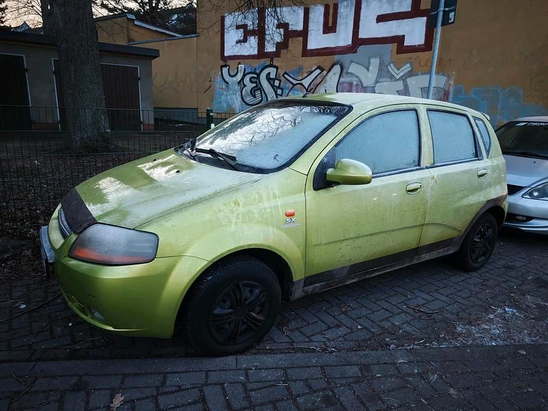 Grün Gebraucht 2004 Chevrolet Kalos Kleinwagen | 500 € - Bild 1/4