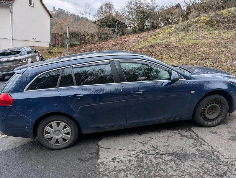 Gebraucht Opel Insignia 140 PS (102 kW) 2010 Blau Kombi