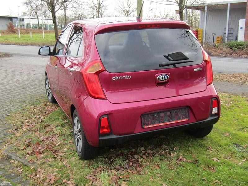 Gebraucht Kia Picanto DREAM-TEAM Edition 84 PS (61 kW) 2015 Rot Kleinwagen