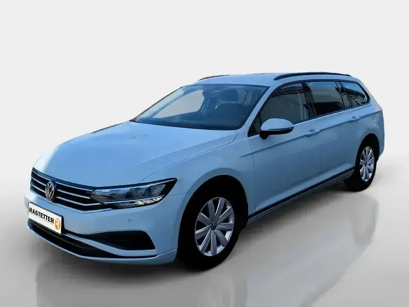 Gebraucht VW Passat 150 PS (110 kW) 2023 Weiß Kombi