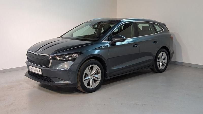 Grau Gebraucht 2021 Skoda Enyaq iV Suite SUV | 28.575 € (Superpreis) - Bild 1/4