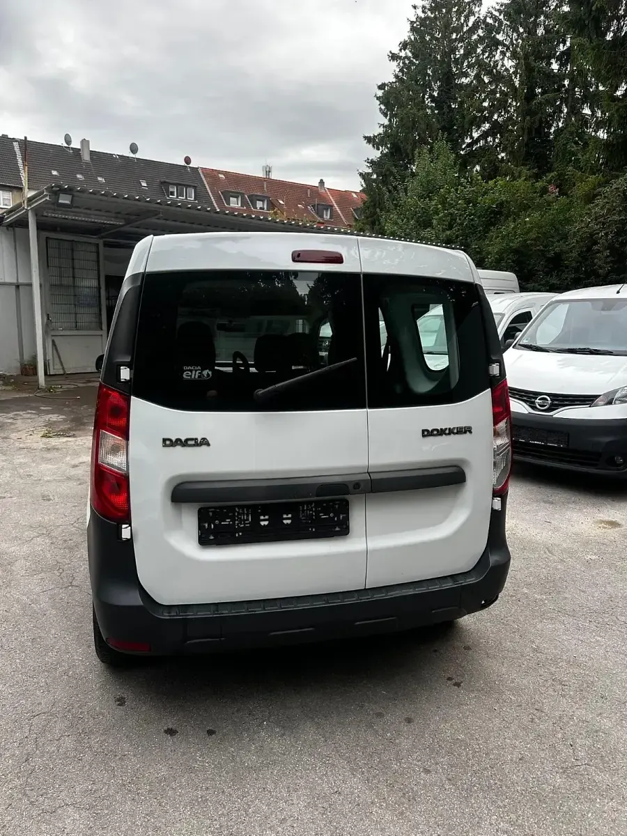 Gebraucht Dacia Dokker 102 PS (75 kW) 2016 Weiß Van / Kleinbus
