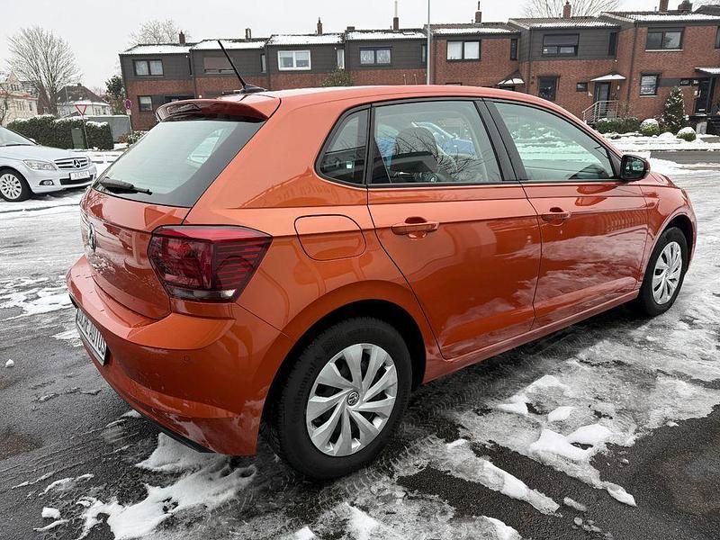 Gebraucht VW Polo Comfortline 80 PS (58 kW) 2019 Orange Limousine