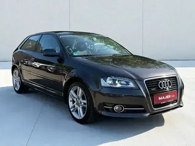 Gebraucht Audi A3 Ambition 160 PS (117 kW) 2012 Grau Kleinwagen