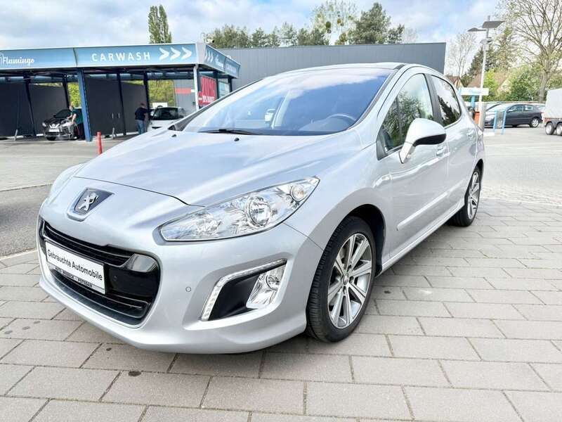Grau Gebraucht 2012 Peugeot 308 Allure Kombi | 6.399 € (Etwas zu teuer) - Bild 1/4