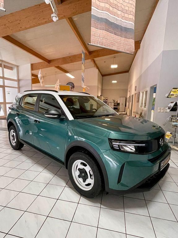 Neu Opel Frontera Edition 101 PS (74 kW) 2025 Grün SUV