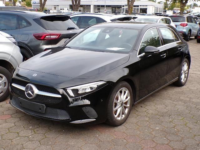 Schwarz Gebraucht 2018 Mercedes A200 Progressive Limousine | 20.490 € (Fairer Preis) - Bild 1/4