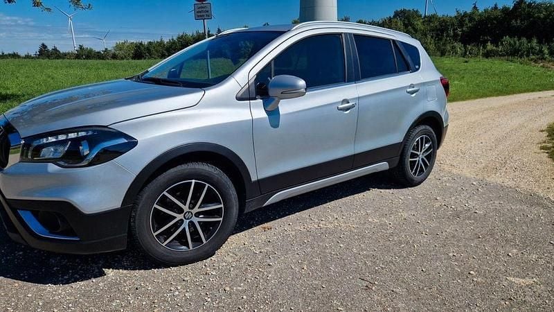 Silber Gebraucht 2019 Suzuki SX4 S-Cross Comfort SUV | 15.500 € (Superpreis) - Bild 1/4