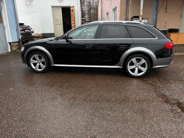 Gebraucht Audi A4 Allroad Comfort 190 PS (139 kW) 2015 Schwarz Kombi