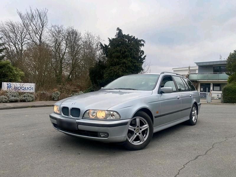 Gebraucht BMW 523 170 PS (125 kW) 1997 Silber Kombi
