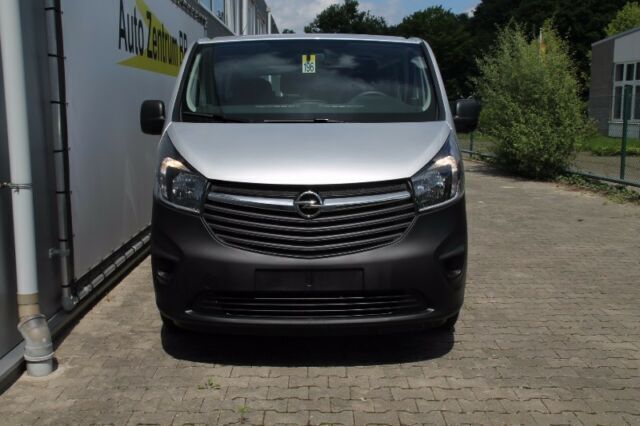 Gebraucht Opel Vivaro 90 PS (66 kW) 2015 Silber metallic Van / Kleinbus